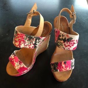 Jessica Simpson Floral Wedges